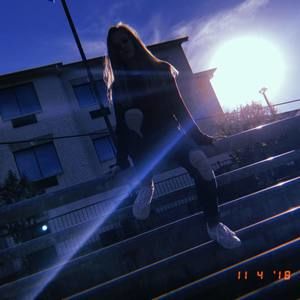 Meet your Posher, Ella